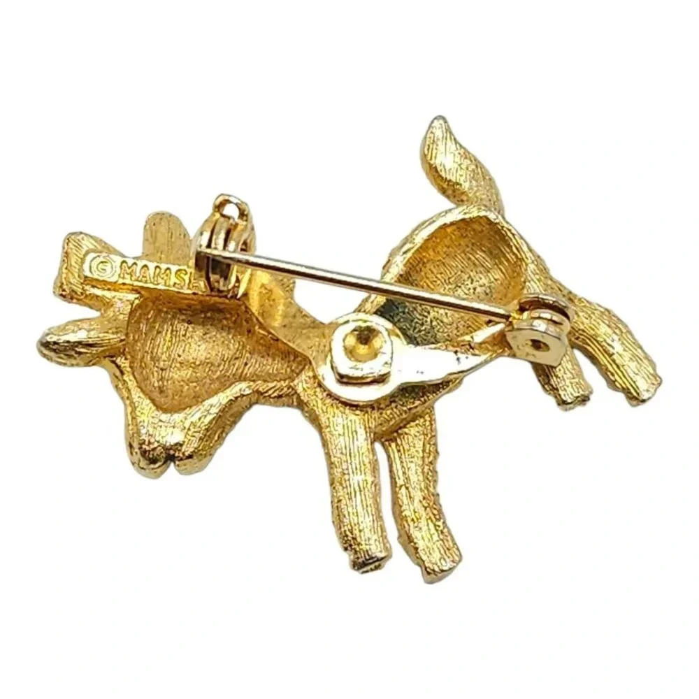 Mamselle Textured Pink Eye Lamb Sheep Bow Tie Brooch Pin Gold Tone Vintage